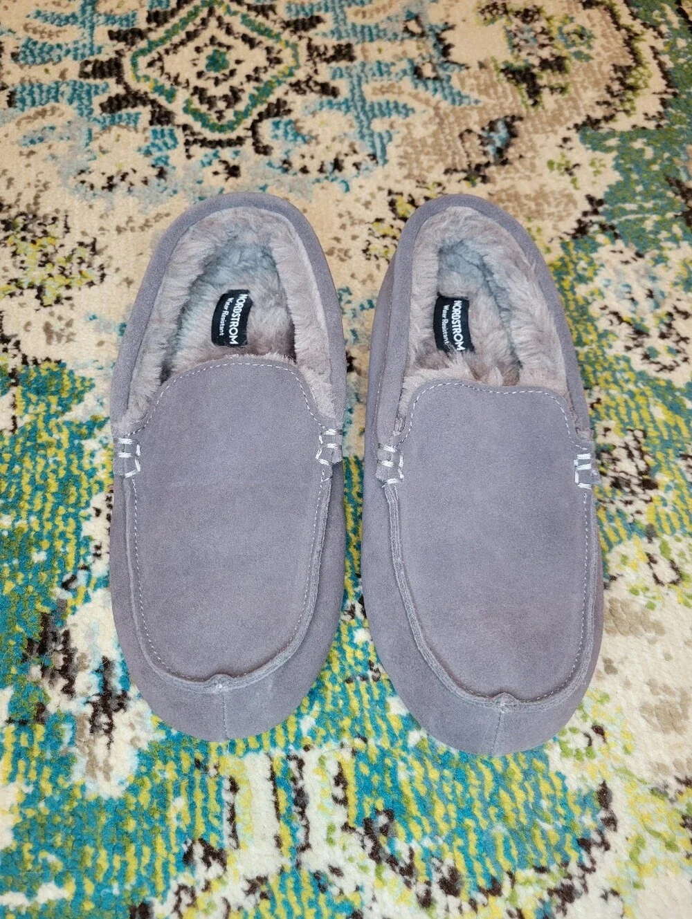 Nordstrom Wide Width Fuzzy Lined Grey Suede Moccasin Slippers, Size Mens M 9-10